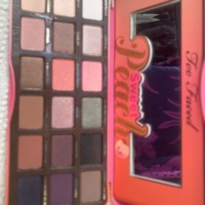 Too Faced Peachy Glam Eyeshadow Palette